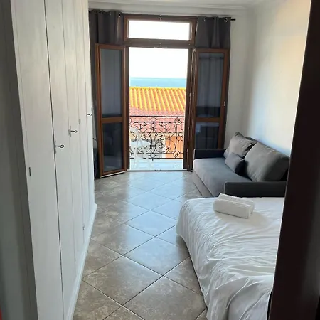 Maison Dulbecco * Roquebrune-Cap-Martin